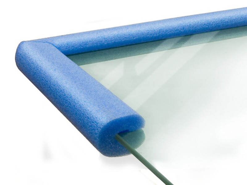 Защитный профиль для стекла 2000 мм.